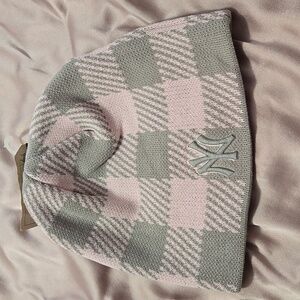 47 Brand Ny Yankees Beanie Hat - Ladies - Pink And Gray - NWT